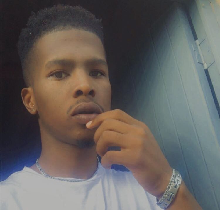 Nellow