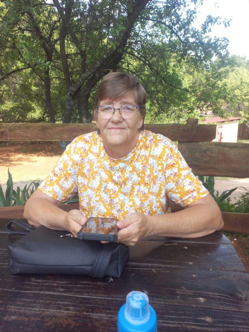 ella_973 ella_973